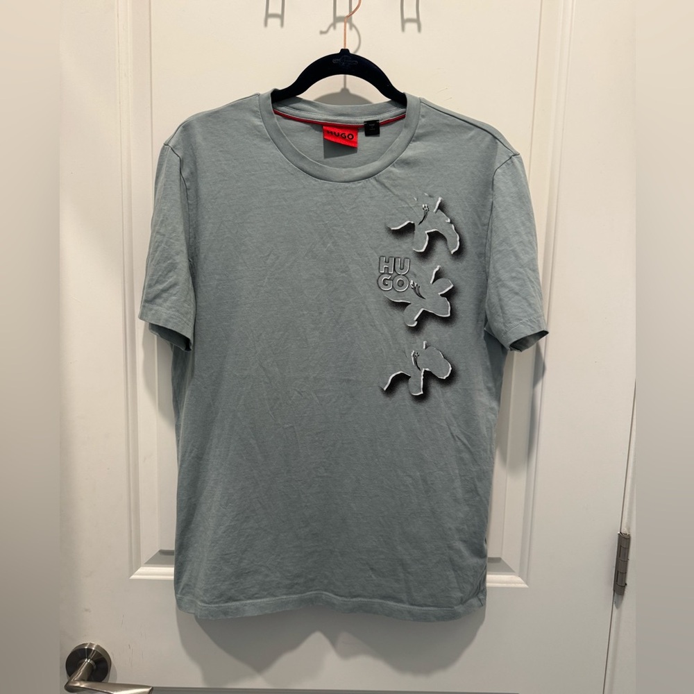 HUGO Men's Blue Graphic Tee